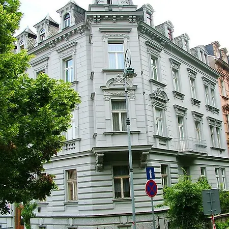 V Centru Karlovych Varu